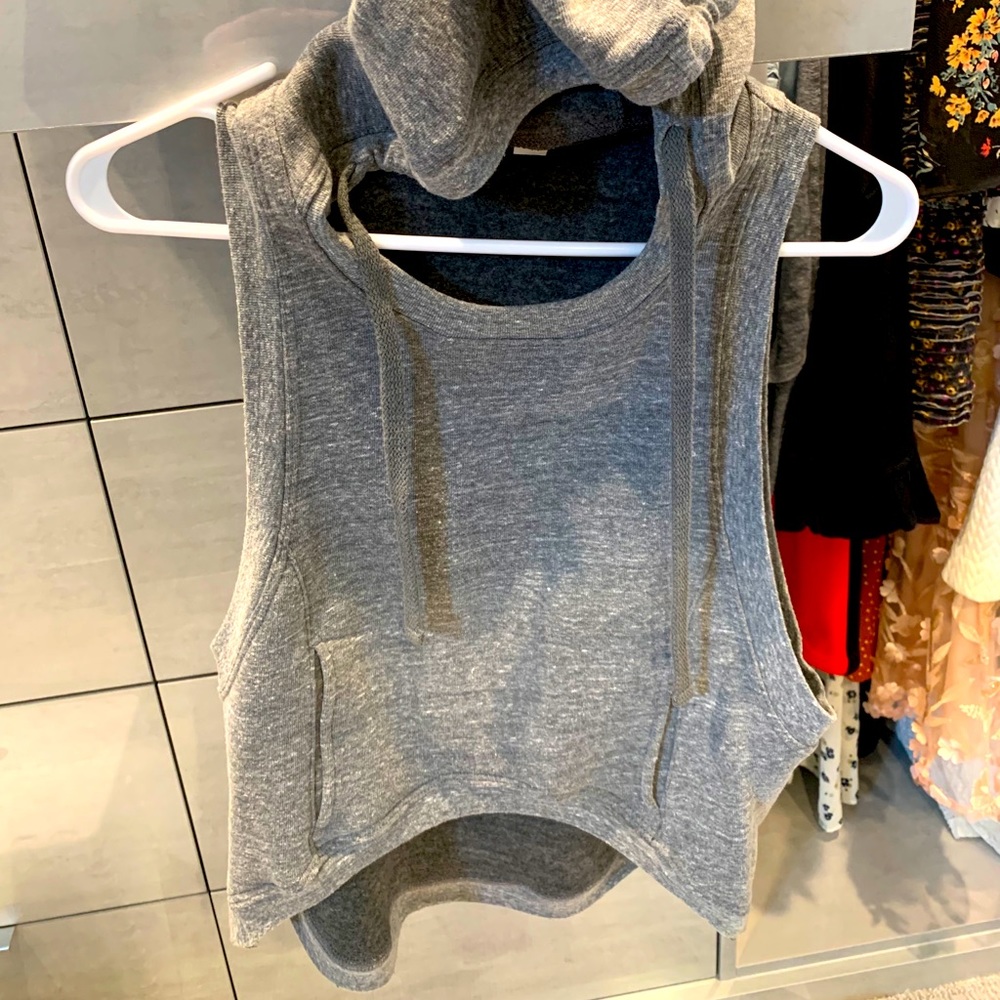 Alo yoga grey vest